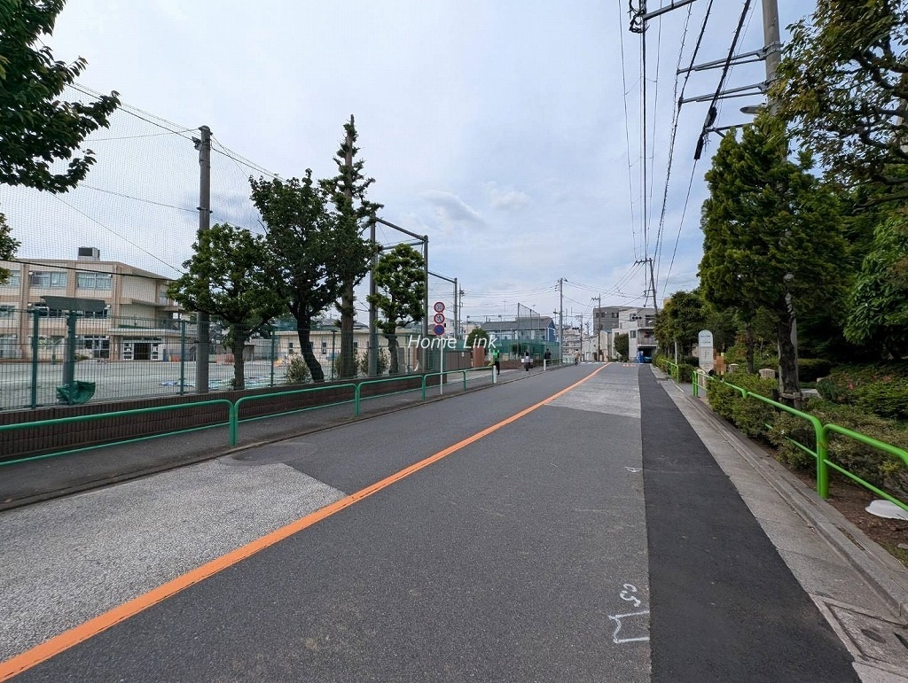 パーク・ホームズ上板橋ヒルトップレジデンス　西側 前面道路